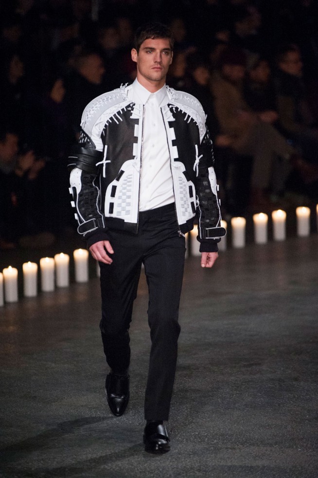 desfile-givenchy-mennverno2013-33