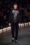 desfile-givenchy-mennverno2013-46