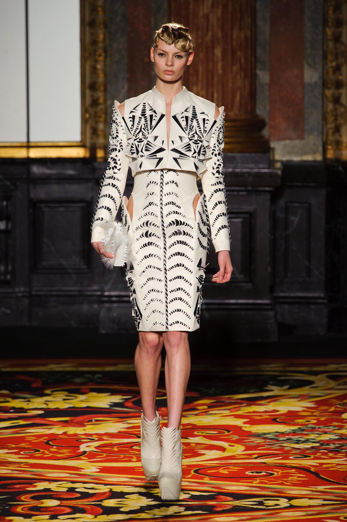 desfile-iris-van-herpen-paris-hc-verao-2013-100