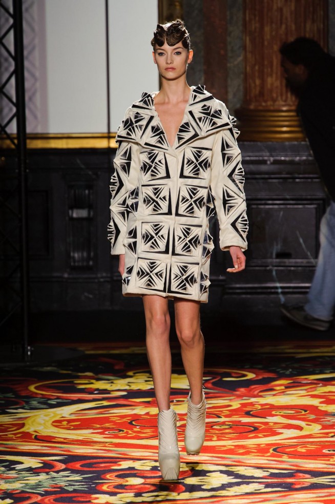 desfile-iris-van-herpen-paris-hc-verao-2013-101