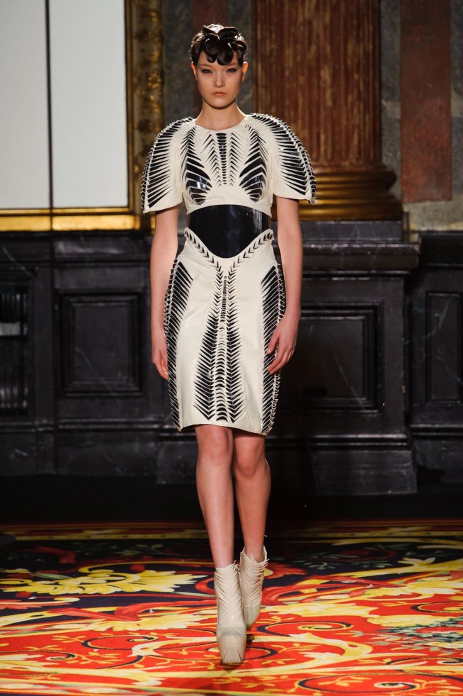 desfile-iris-van-herpen-paris-hc-verao-2013-102