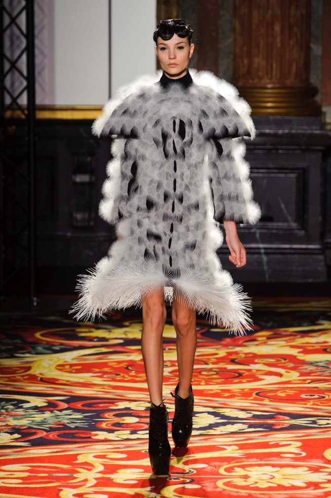 desfile-iris-van-herpen-paris-hc-verao-2013-103