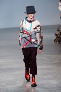 desfile-john-galliano-mennverno2013-16