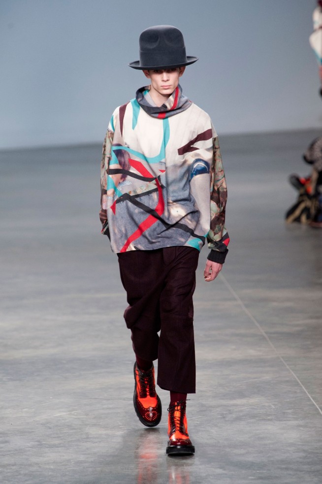 desfile-john-galliano-mennverno2013-16
