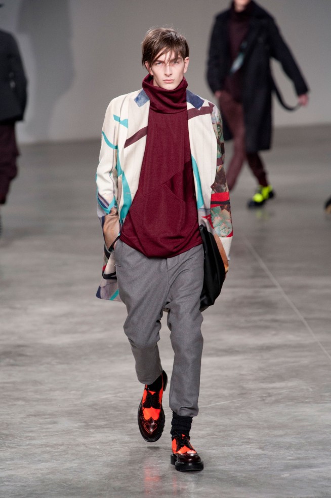 desfile-john-galliano-mennverno2013-17