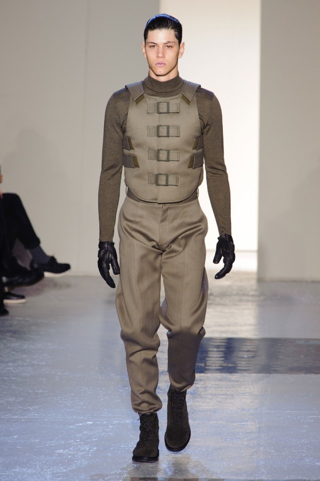 desfile-mugler-paris-mennverno2013-03