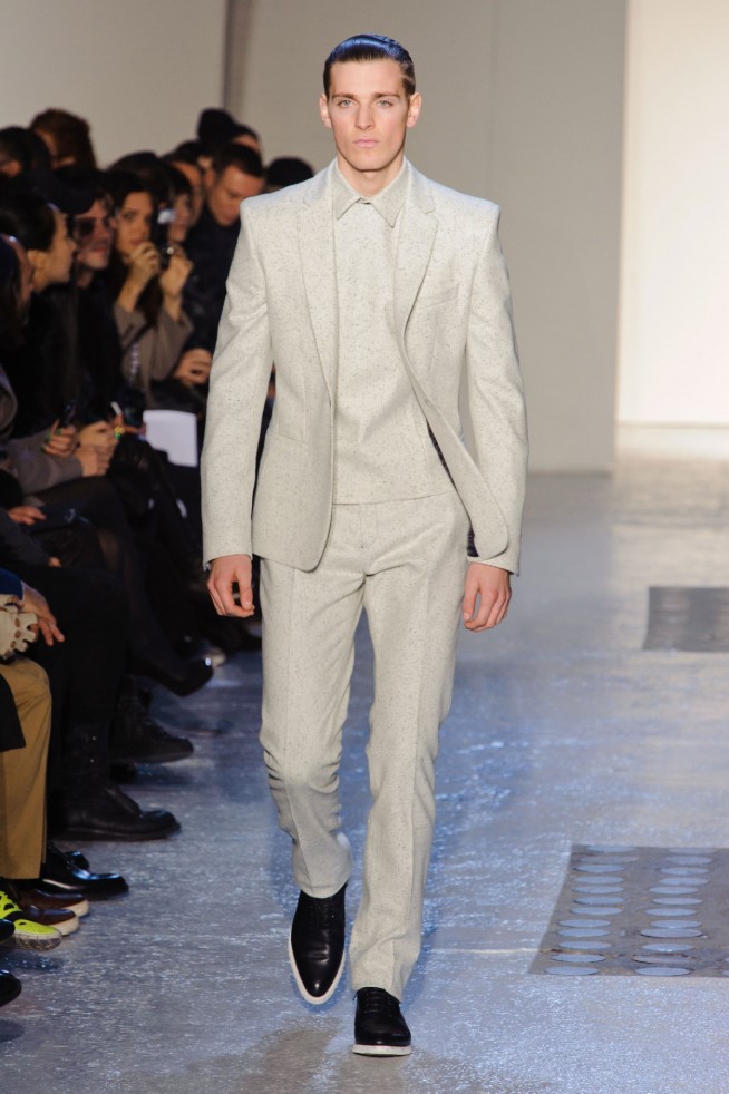 desfile-mugler-paris-mennverno2013-16