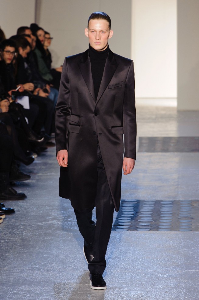desfile-mugler-paris-mennverno2013-17