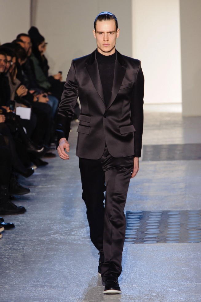 desfile-mugler-paris-mennverno2013-18