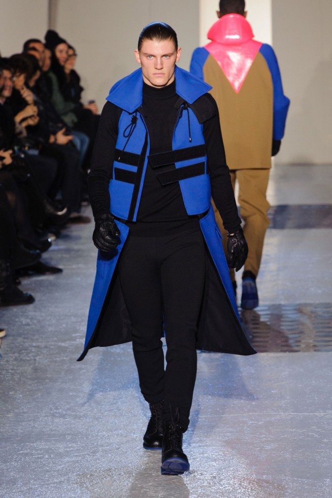 desfile-mugler-paris-mennverno2013-35