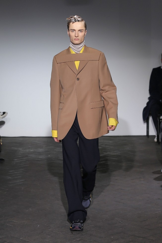 desfile-raf-simons-mennverno2013-16