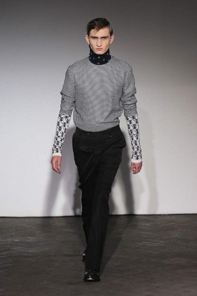desfile-raf-simons-mennverno2013-21
