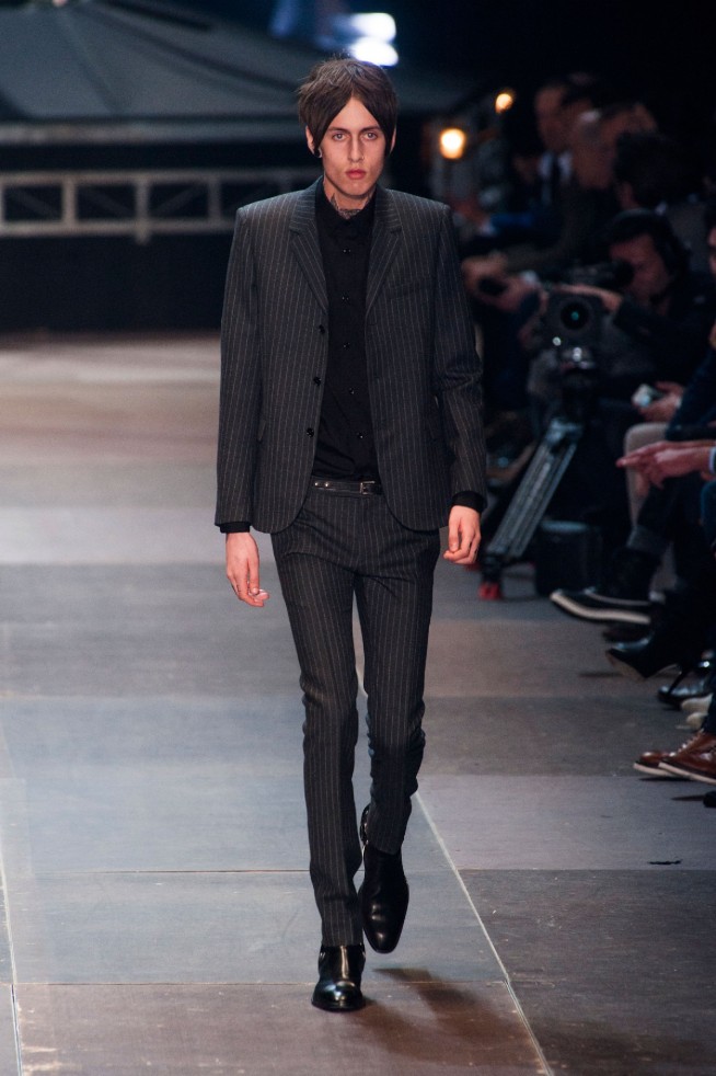 desfile-saint-laurent-paris-men-inv2013-05