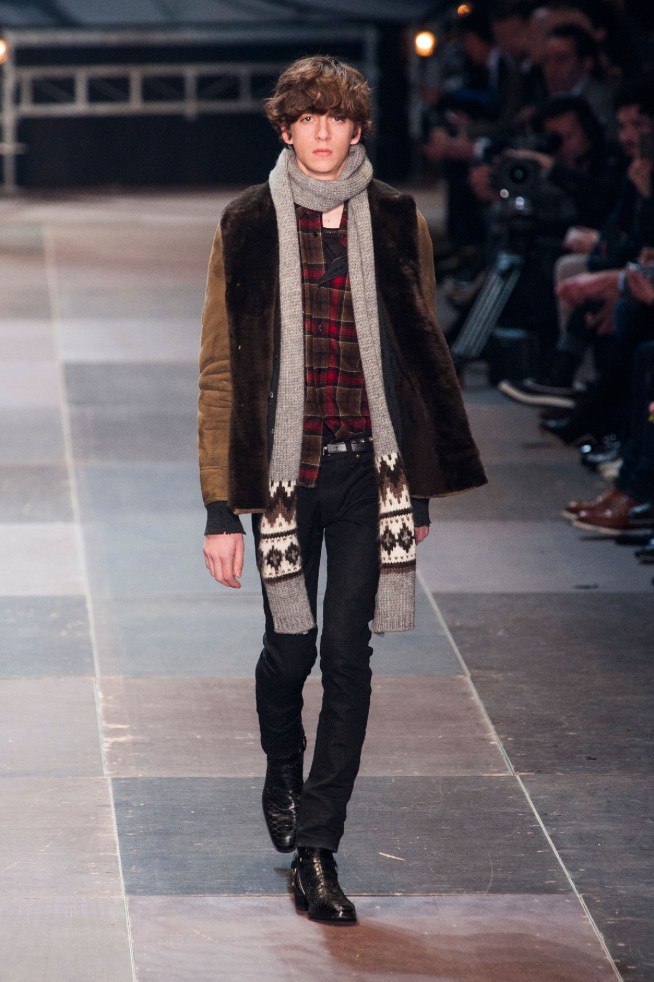 desfile-saint-laurent-paris-men-inv2013-07