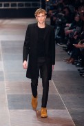 desfile-saint-laurent-paris-men-inv2013-12