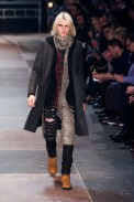 desfile-saint-laurent-paris-men-inv2013-15