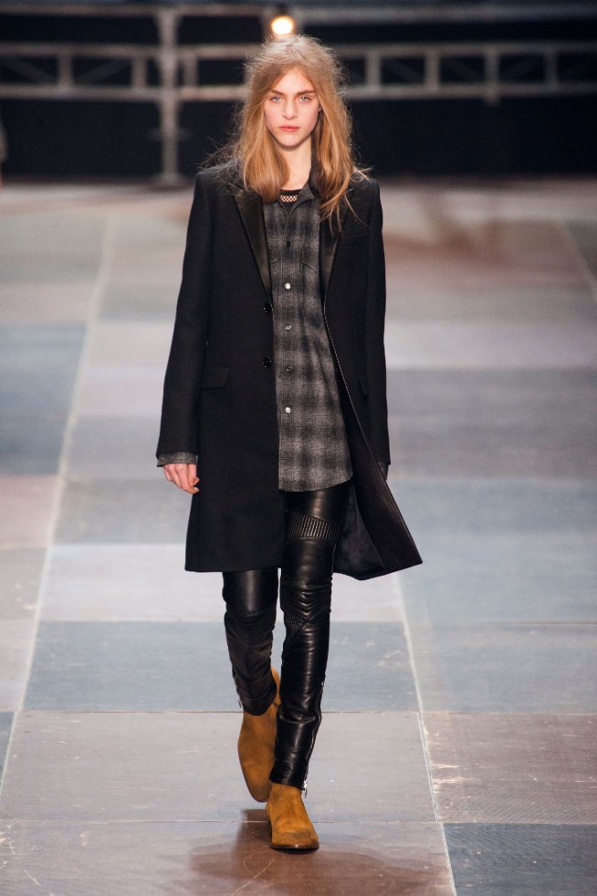 desfile-saint-laurent-paris-men-inv2013-17