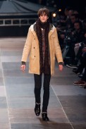 desfile-saint-laurent-paris-men-inv2013-18