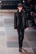 desfile-saint-laurent-paris-men-inv2013-23