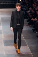 desfile-saint-laurent-paris-men-inv2013-26