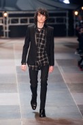 desfile-saint-laurent-paris-men-inv2013-28