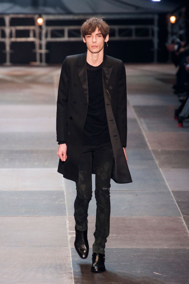 desfile-saint-laurent-paris-men-inv2013-31