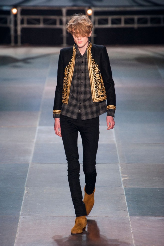 desfile-saint-laurent-paris-men-inv2013-35