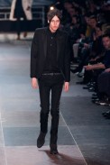 desfile-saint-laurent-paris-men-inv2013-40