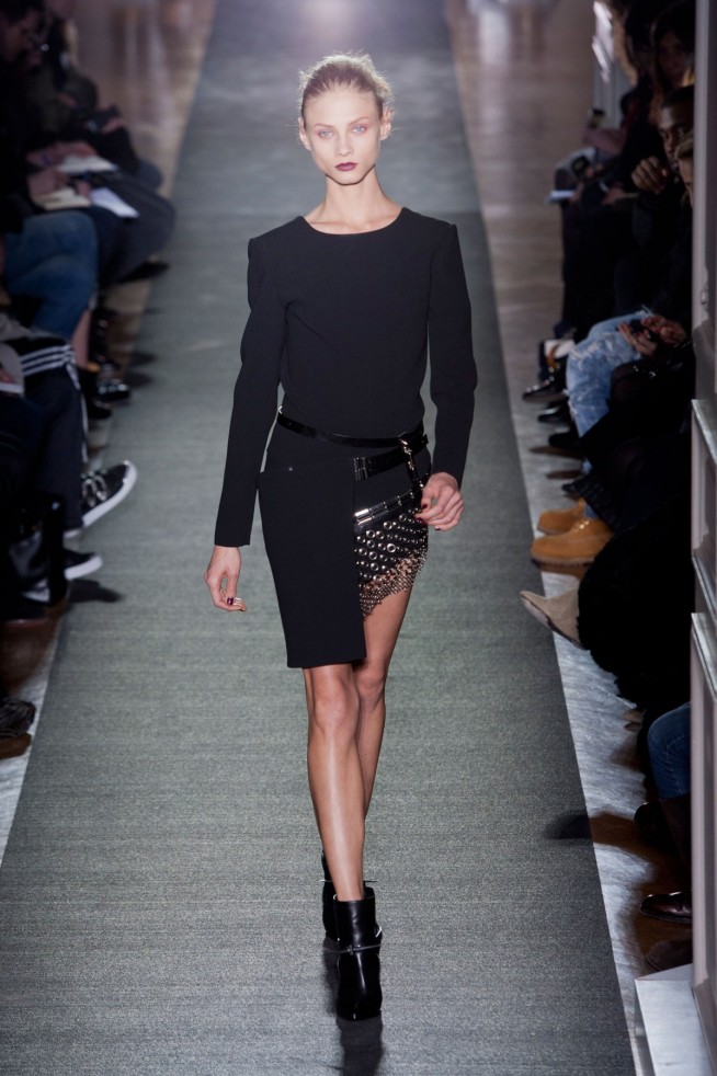 desfile-anthony-vaccarello-inverno2014-10