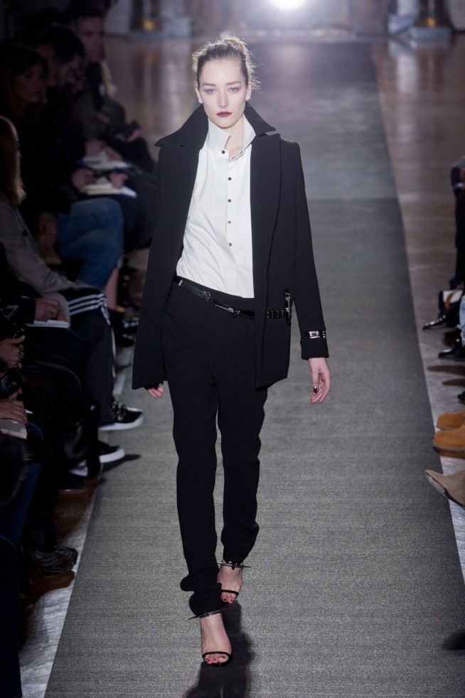 desfile-anthony-vaccarello-inverno2014-12