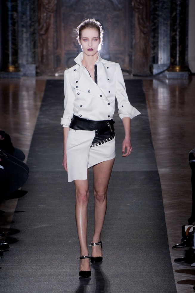 desfile-anthony-vaccarello-inverno2014-14