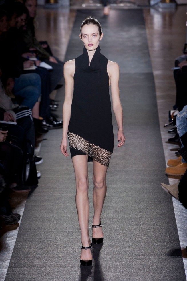 desfile-anthony-vaccarello-inverno2014-23