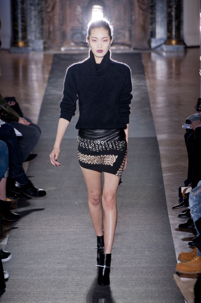 desfile-anthony-vaccarello-inverno2014-25