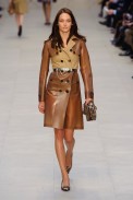 desfile-burberry-ny-inverno2014-03