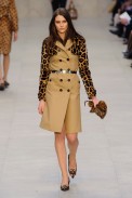 desfile-burberry-ny-inverno2014-16