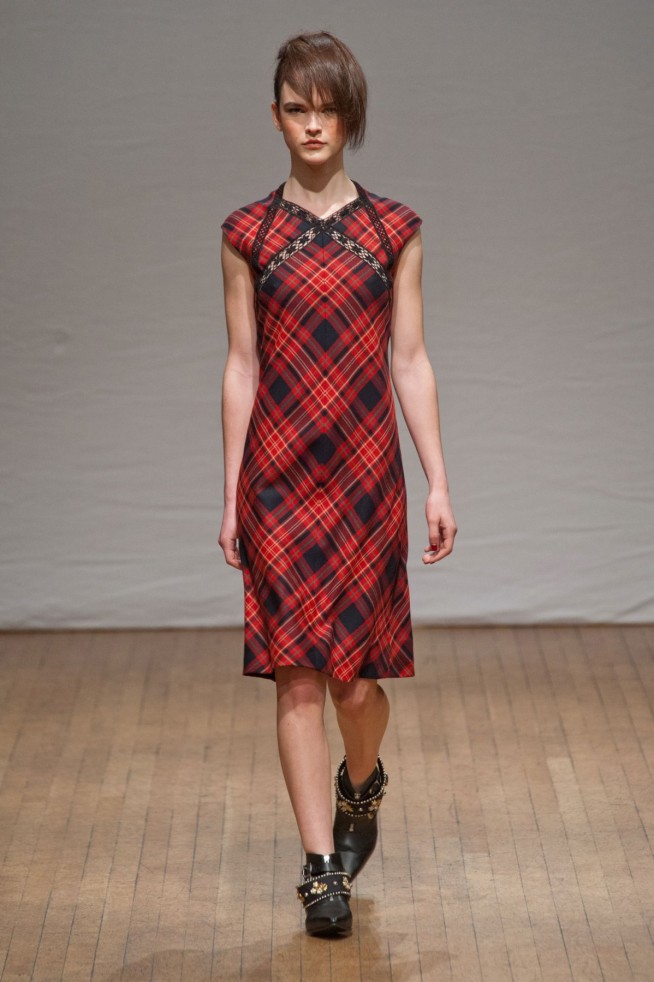 desfile-clements-ribeiro-londres-inv2014-16