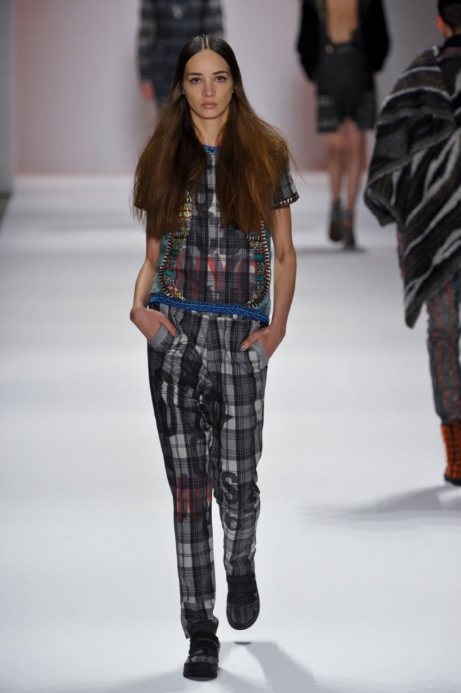 desfile-custo-barcelona-ny-inv2014-08