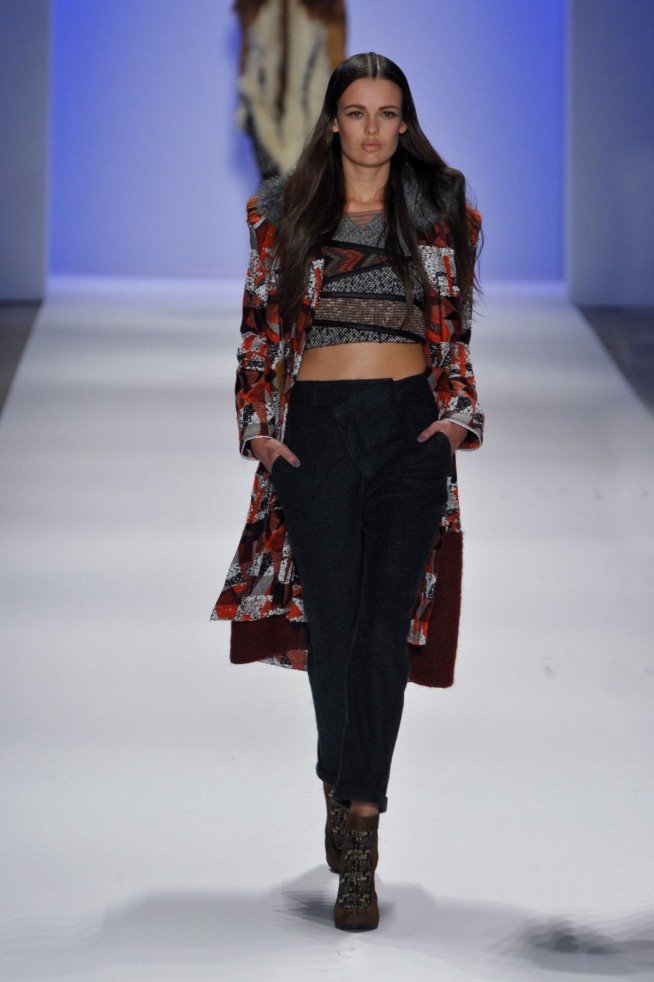 desfile-custo-barcelona-ny-inv2014-55