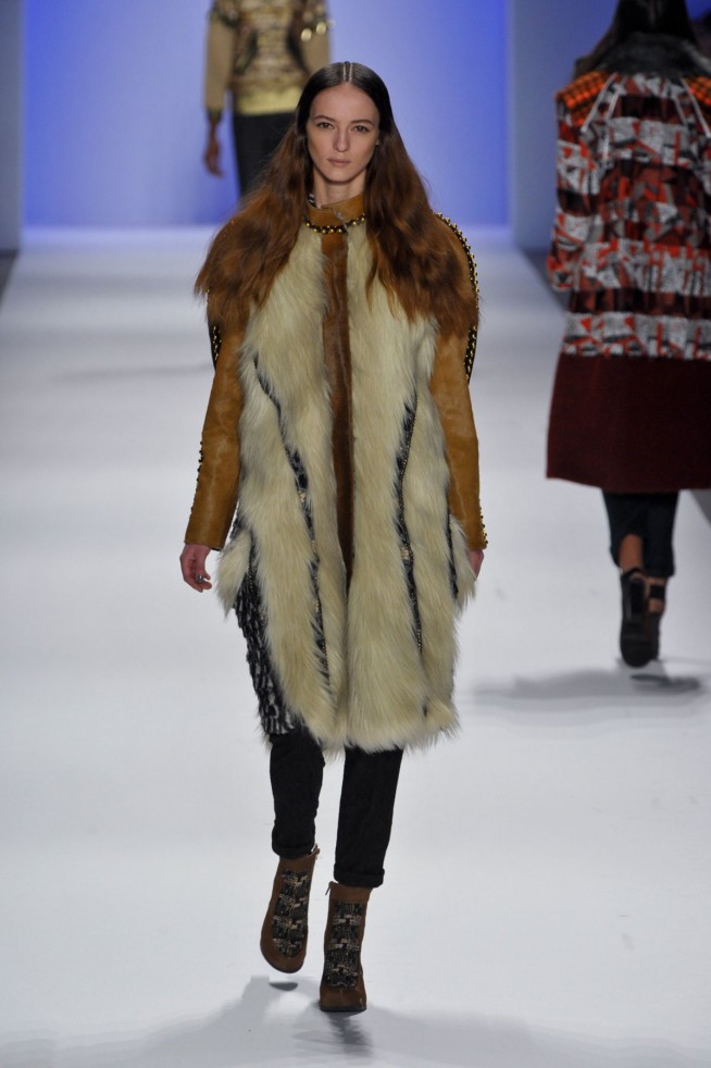 desfile-custo-barcelona-ny-inv2014-56