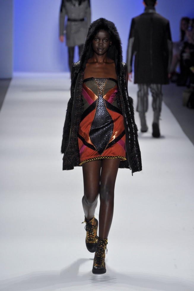 desfile-custo-barcelona-ny-inv2014-59