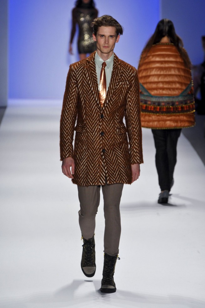 desfile-custo-barcelona-ny-inv2014-64
