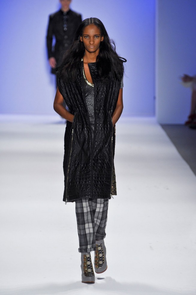 desfile-custo-barcelona-ny-inv2014-68