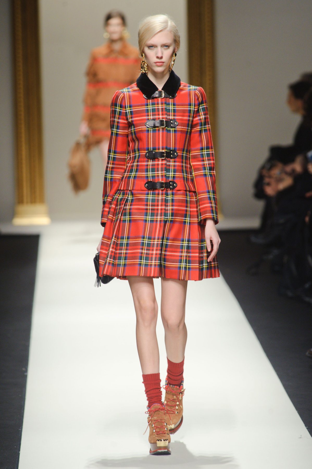 desfile-moschino-inv2014-19