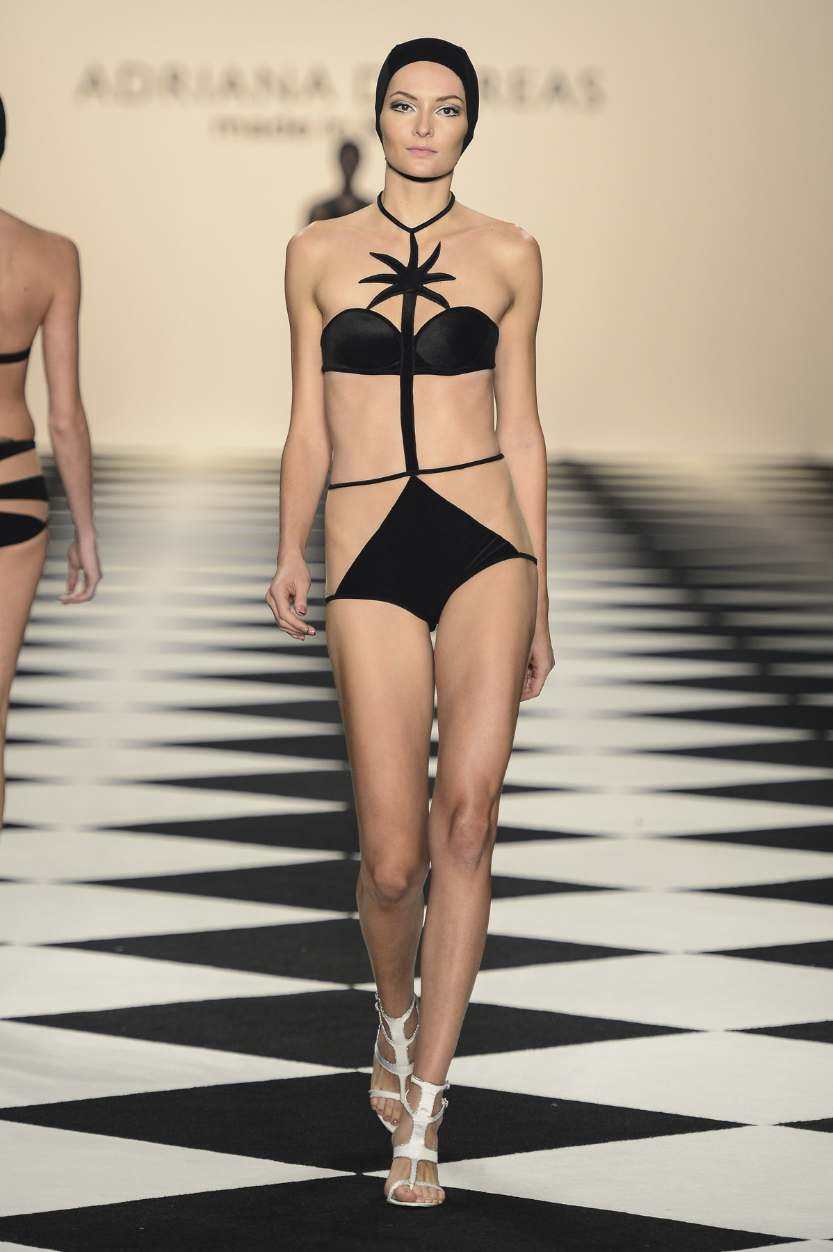 desfile-adrianadegreas-spfw-verao2014-008
