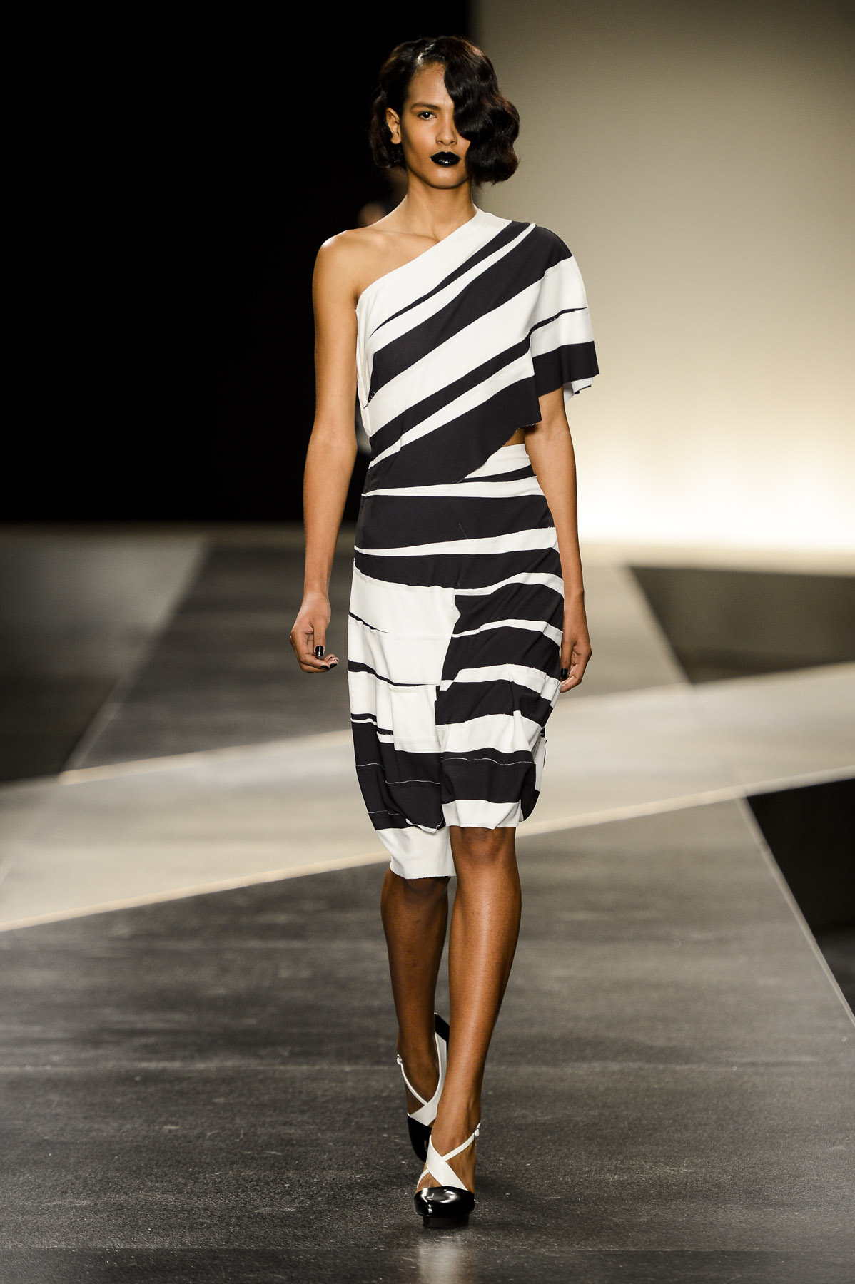 desfile-alexandreherchcovitch-spfw-verao2014-018