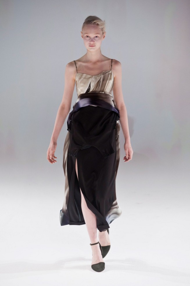 desfile-chalayan-inv2014-28