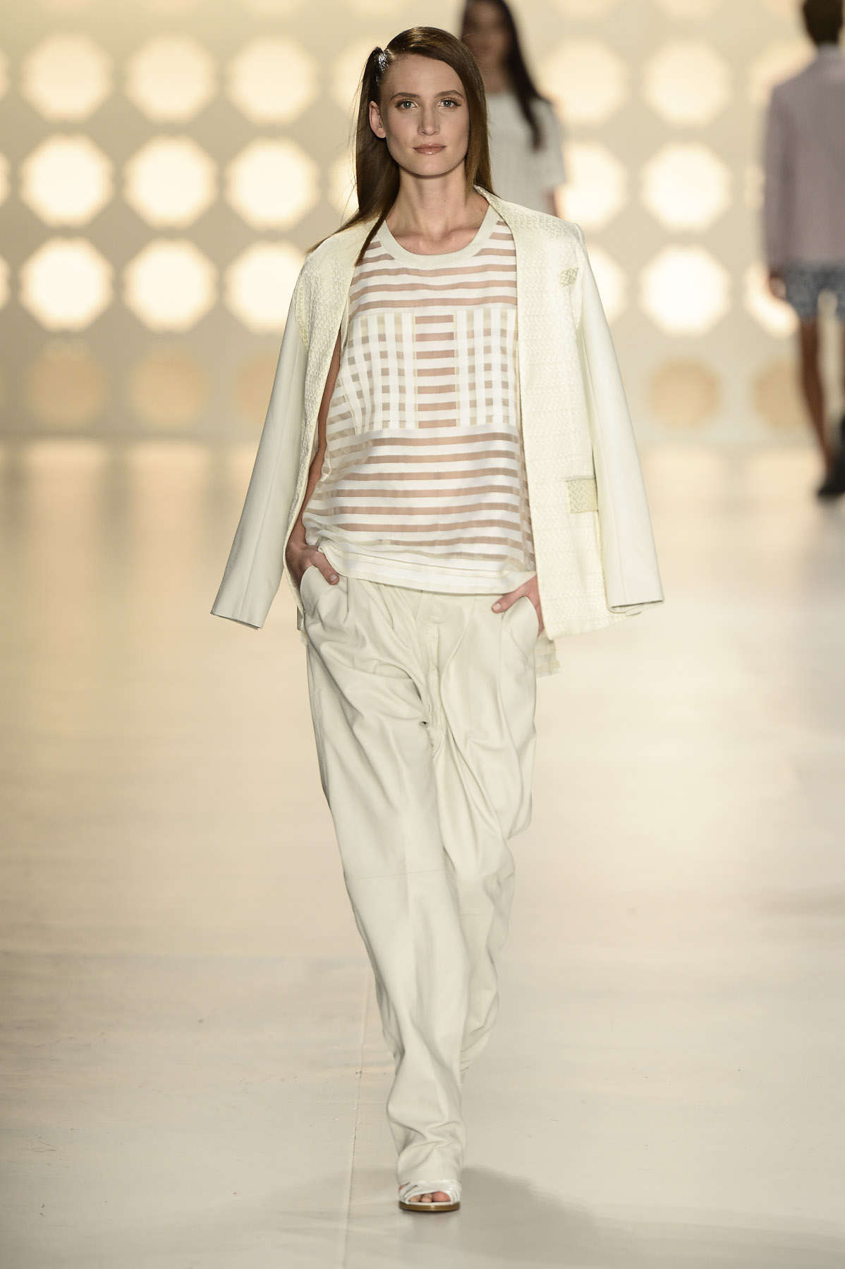 desfile-colcci-spfw-verao2014-016