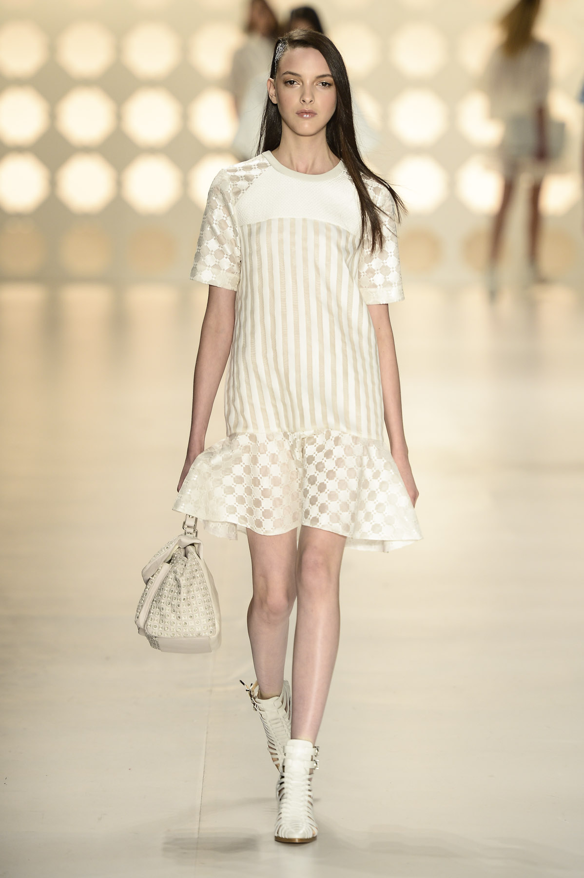 desfile-colcci-spfw-verao2014-017