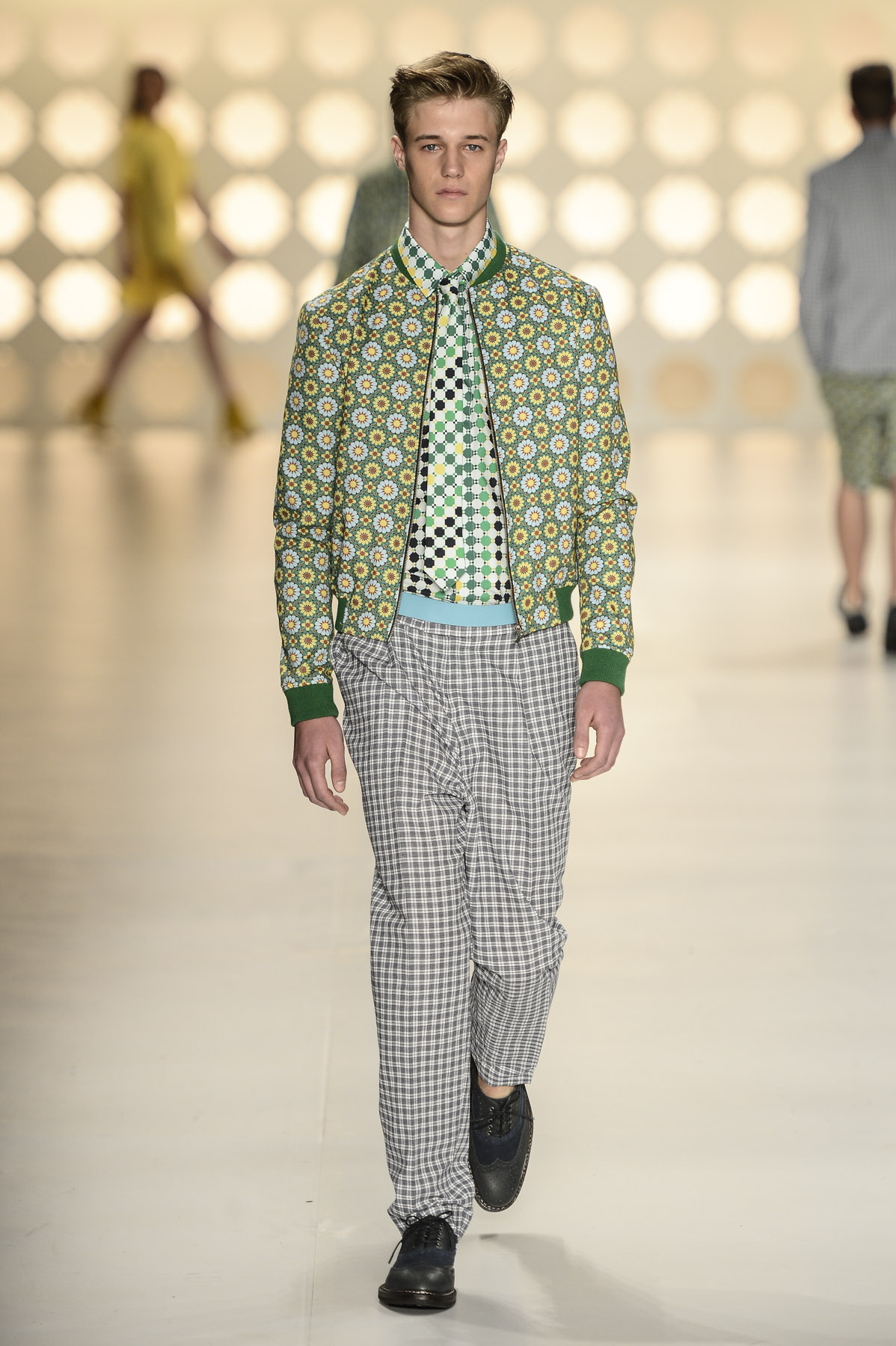 desfile-colcci-spfw-verao2014-041