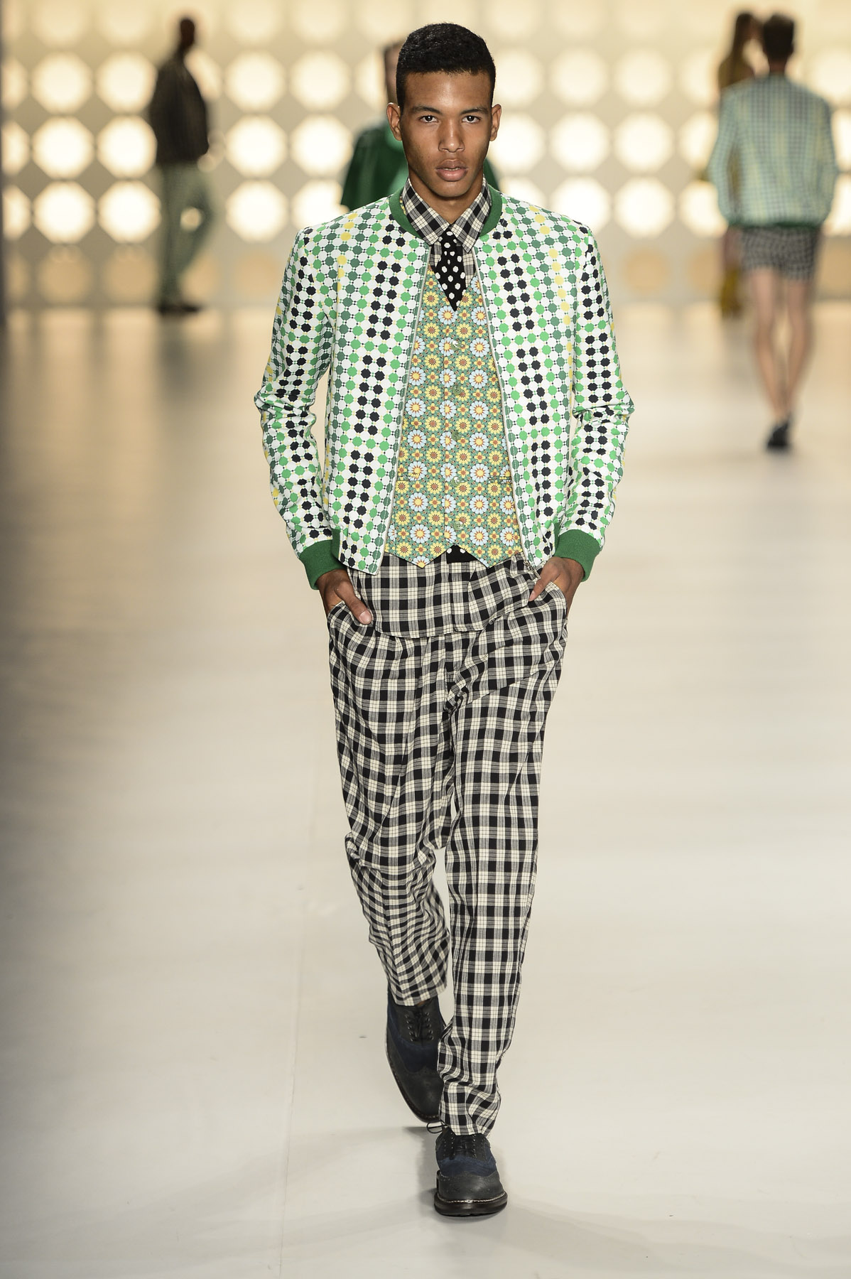 desfile-colcci-spfw-verao2014-050
